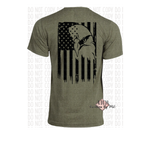 Cargar imagen en el visor de la galería, Veteran with Eagle and Flag in the back - in Heather Military Green
